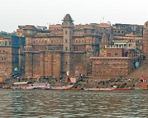 P1130978_stitch-Darbangha- und Munshi-Ghat